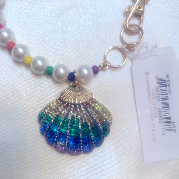 Betsey Johnson Gold Tone & Faux Pearl Betsey’s Beach Bracelet Seashell Charm NWT - Picture 8 of 12